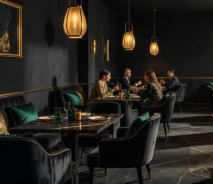 Lounge restaurace Gather Housse osvětlená večerními lampami